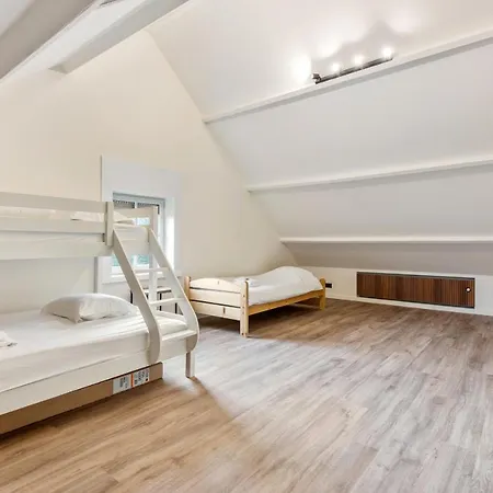 Βίλα Big Modern And Bright Near Coast *